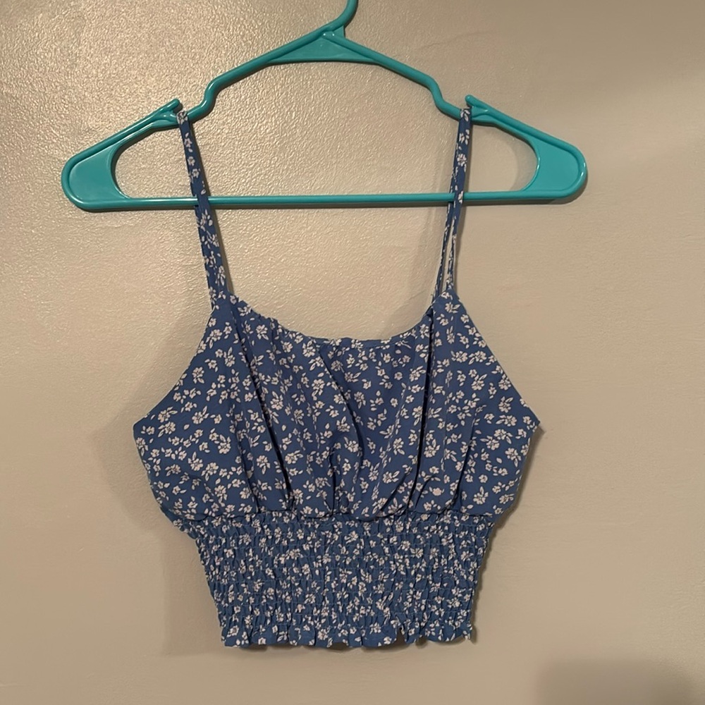 Floral cropped tank top
